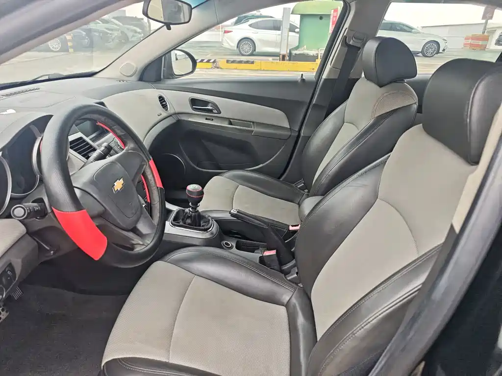 Chevrolet Cruze — миниатюра 7