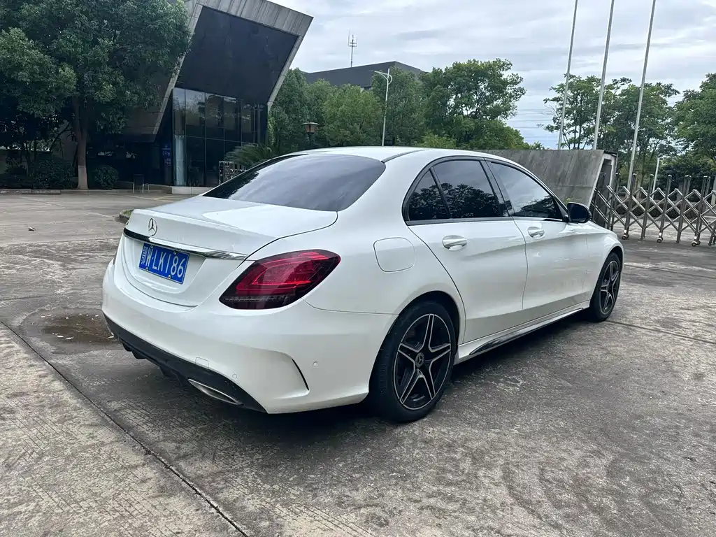 Mercedes-Benz C-Class — миниатюра 9