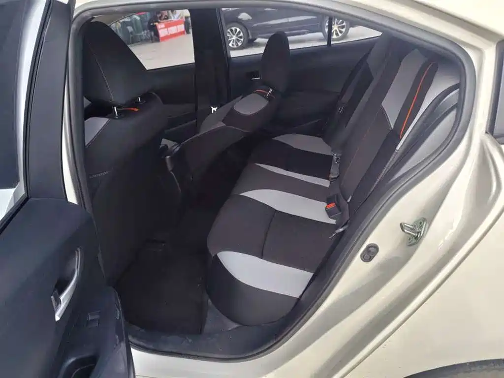 Toyota Corolla — миниатюра 7
