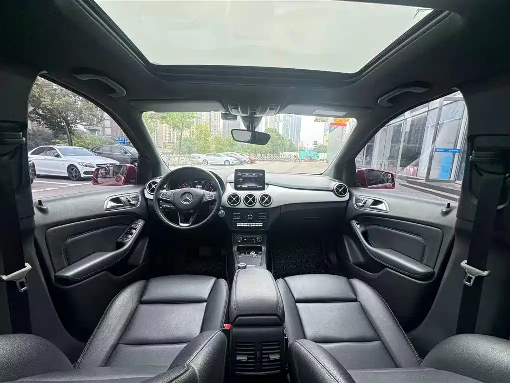 Mercedes-Benz B-Class — миниатюра 17