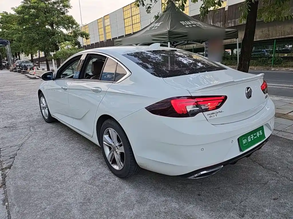 Buick Regal — миниатюра 5