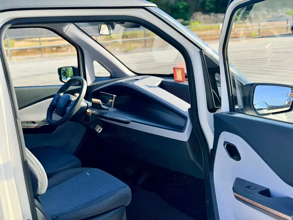 Baojun E200 — миниатюра 7