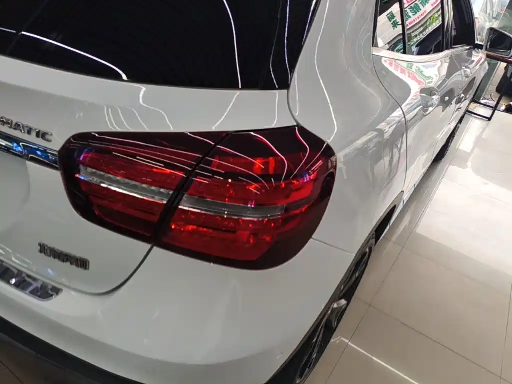 Mercedes-Benz GLA — миниатюра 8