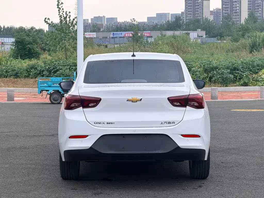 Chevrolet Cavalier — миниатюра 8