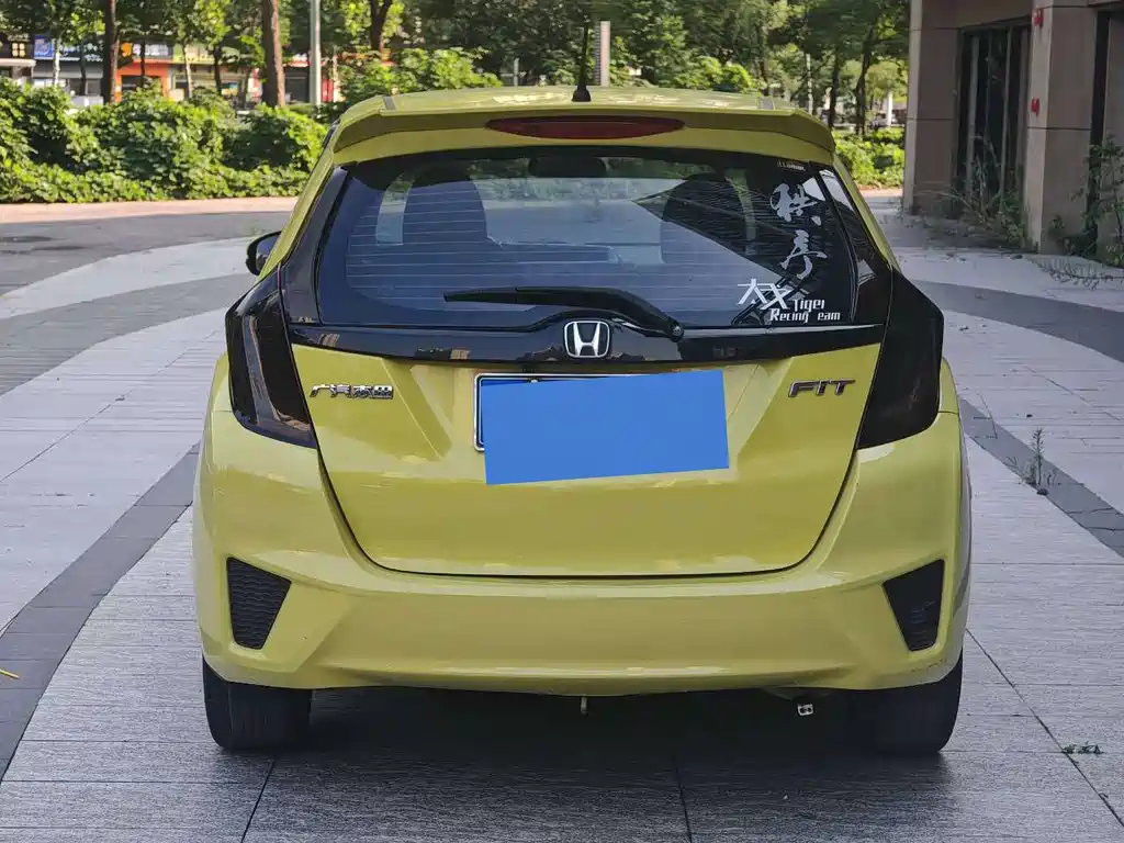 Honda Fit — миниатюра 8