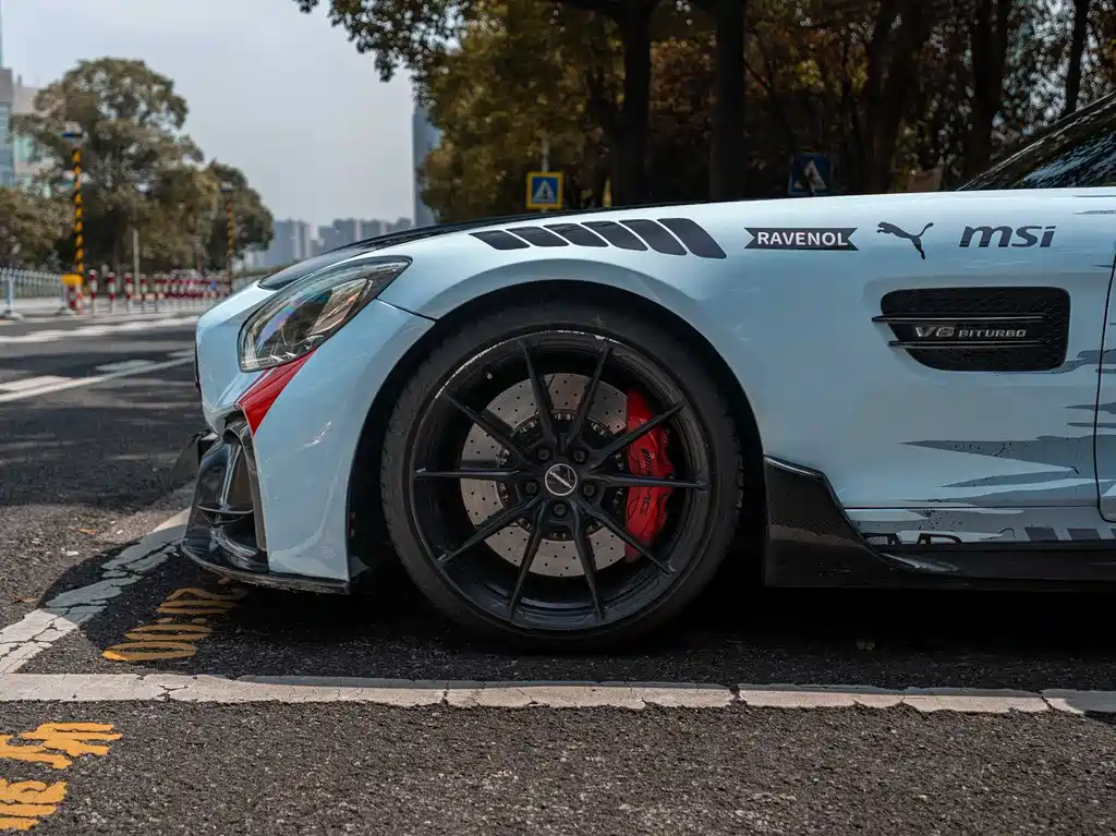 Mercedes-Benz AMG GT — миниатюра 12