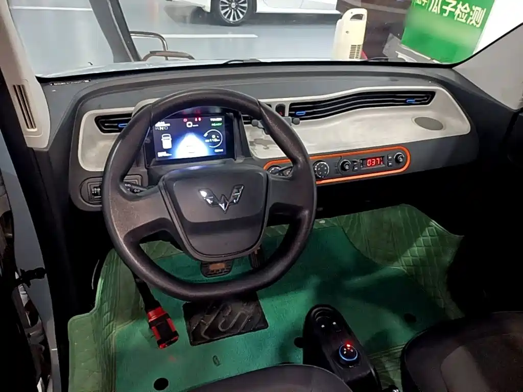 Wuling MINIEV — миниатюра 10