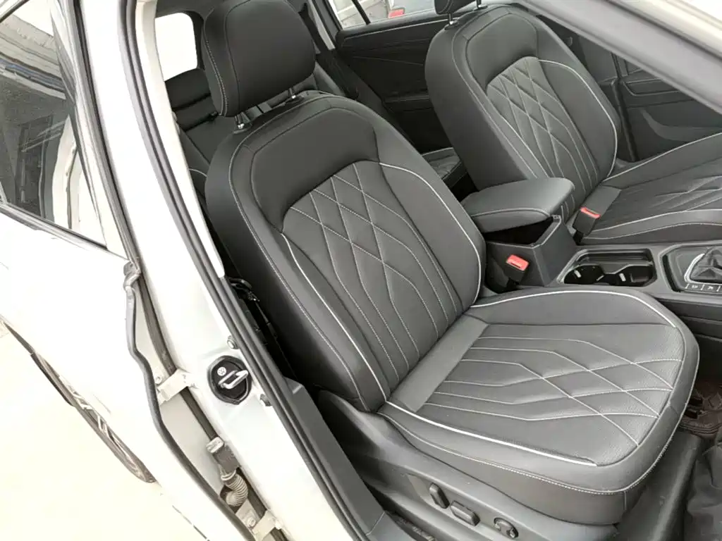 Volkswagen Tiguan L — миниатюра 25