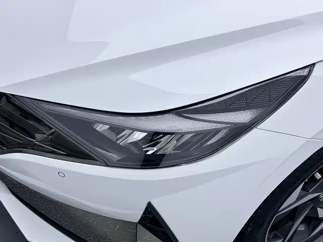Hyundai Elantra — миниатюра 16