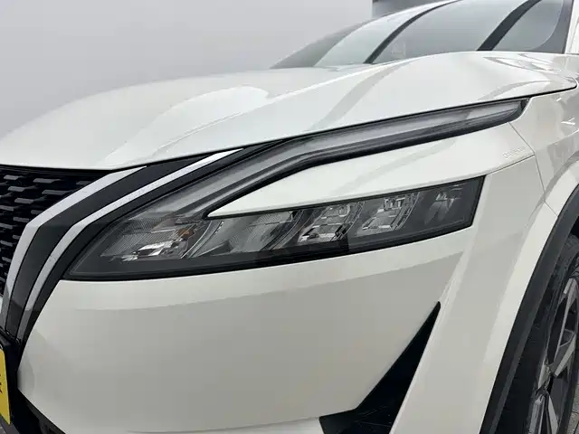 Nissan Qashqai — миниатюра 18