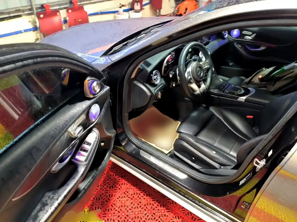 Mercedes-Benz C-Class — миниатюра 16