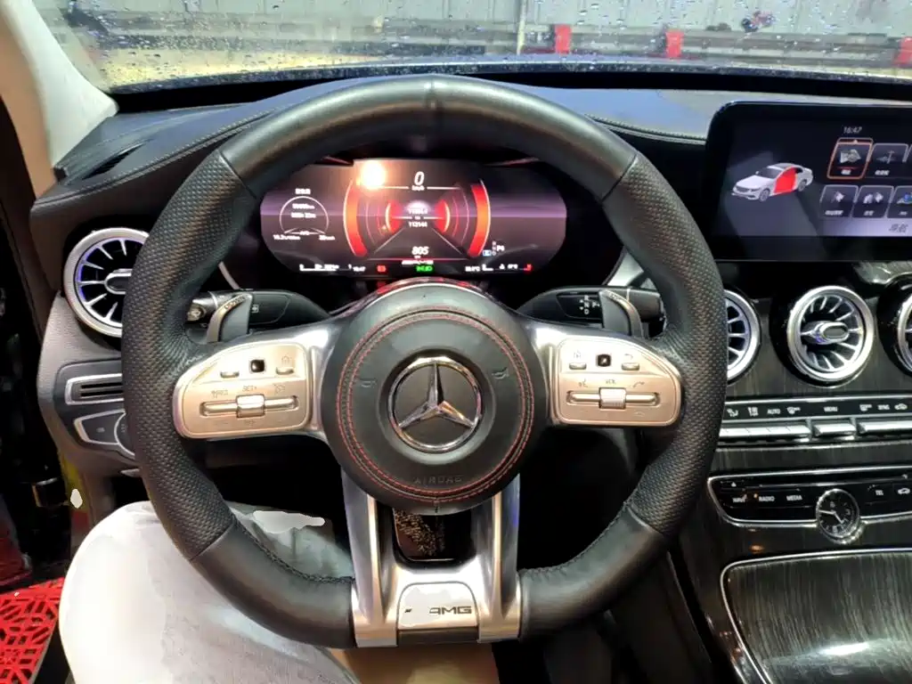 Mercedes-Benz C-Class — миниатюра 11