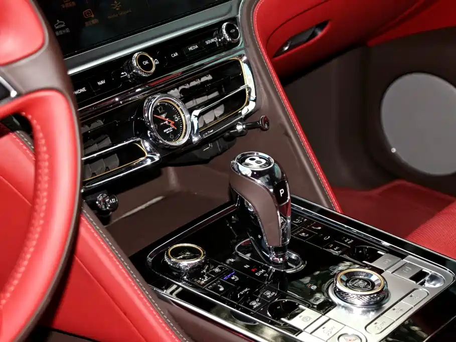 Bentley Flying Spur — миниатюра 11