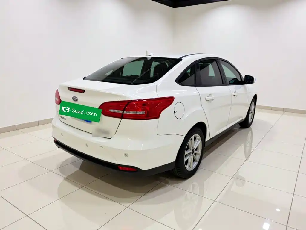 Ford Focus — миниатюра 6