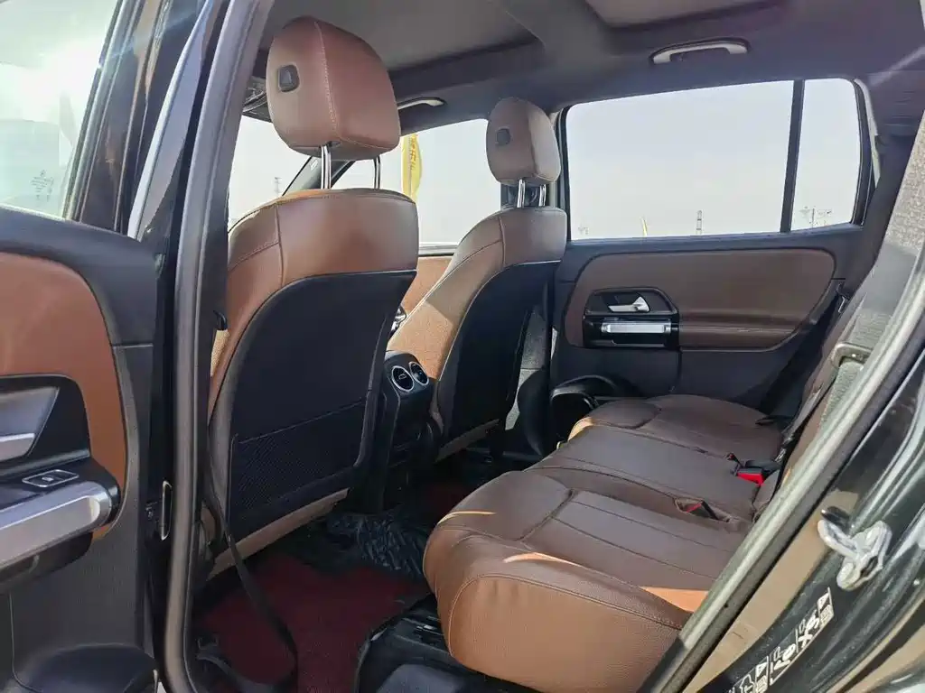 Mercedes-Benz GLB — миниатюра 9