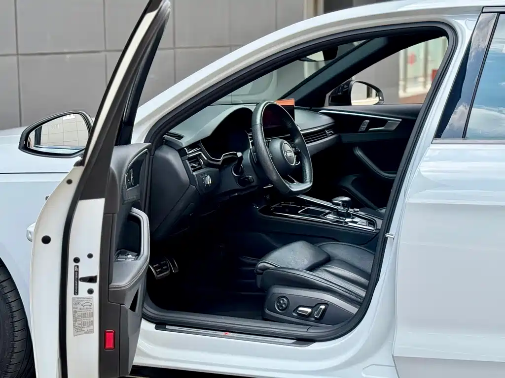 Audi A4L — миниатюра 4