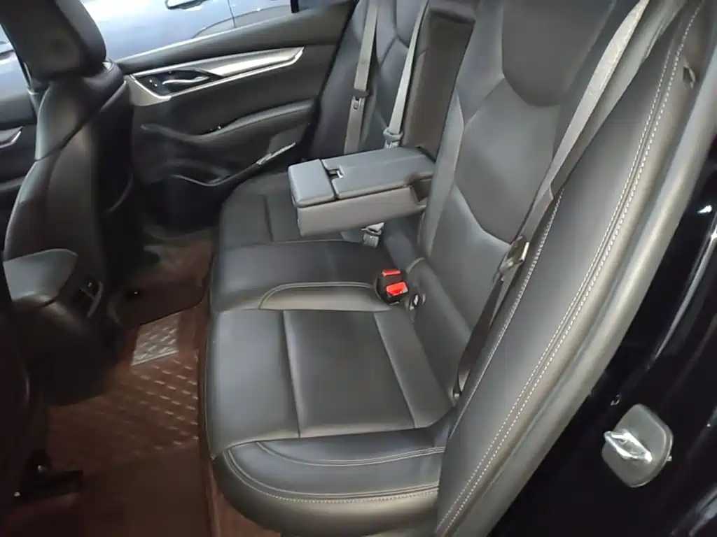 Cadillac CT5 — миниатюра 17