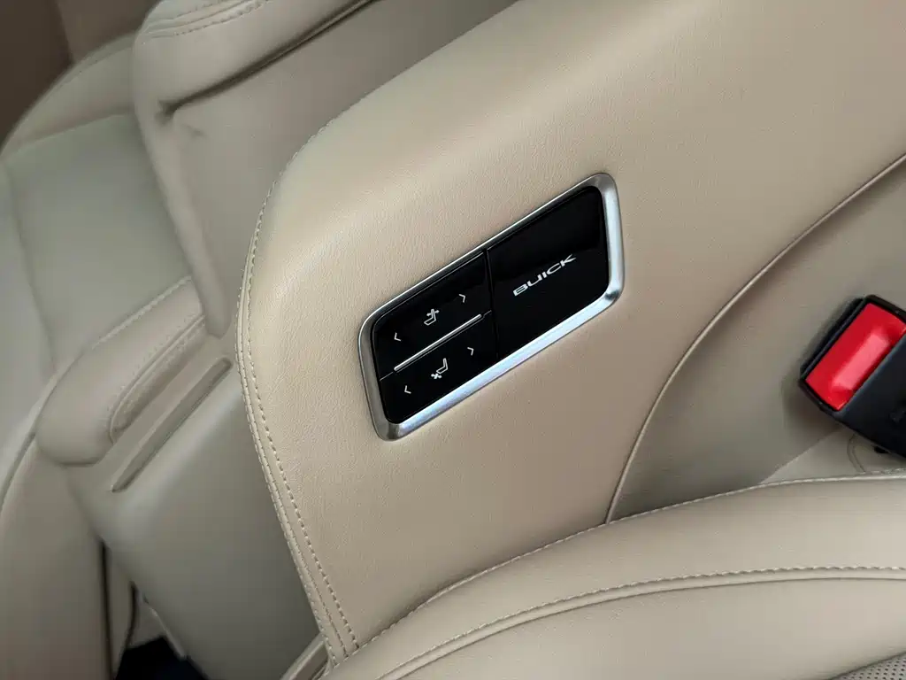 Buick GL8 Hybrid — миниатюра 16