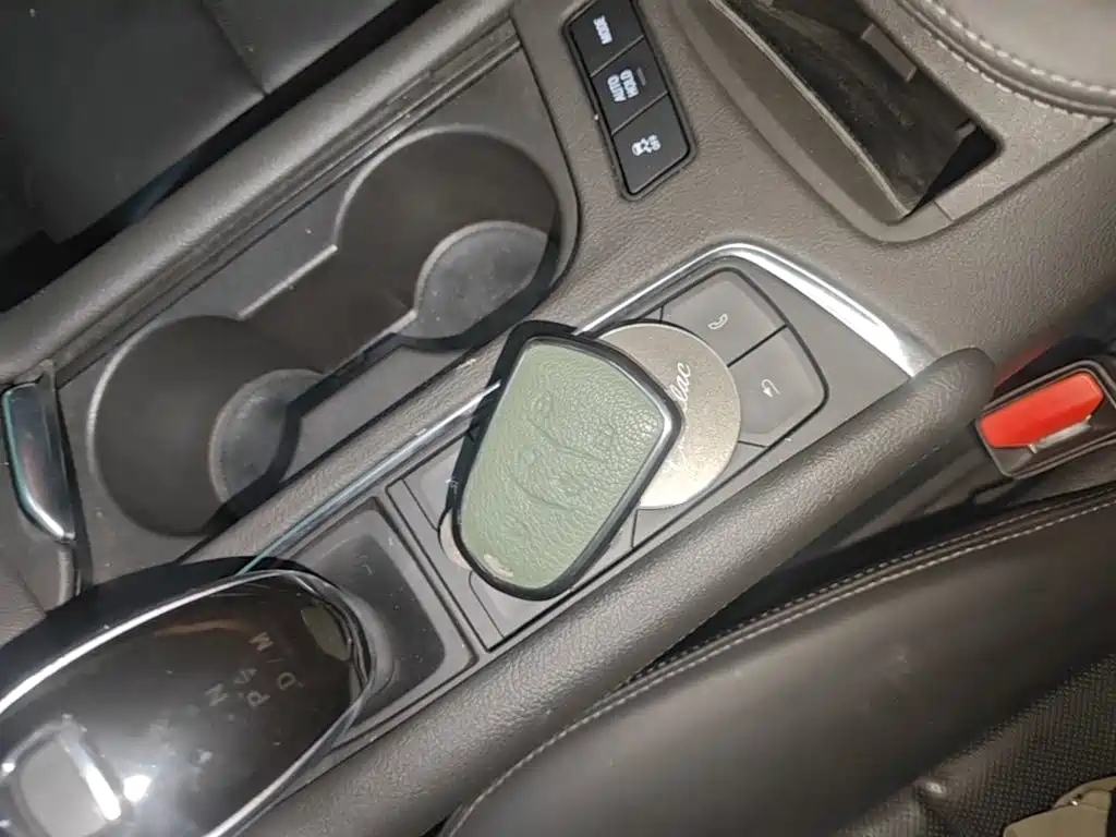 Cadillac XT5 — миниатюра 9