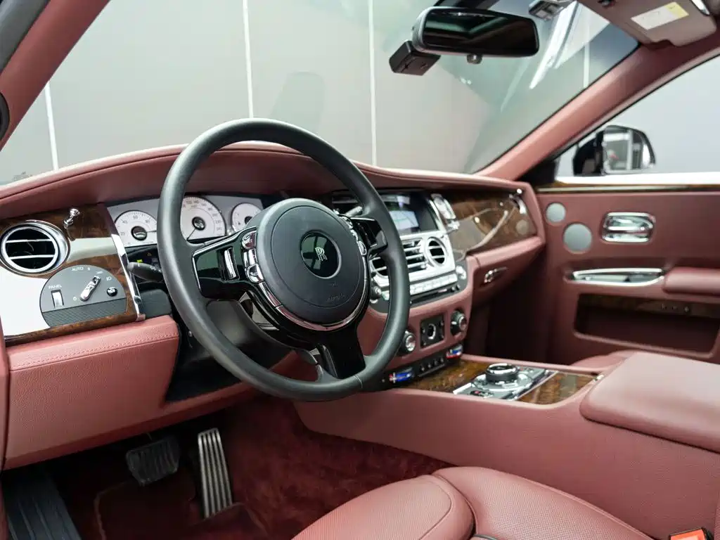 Rolls-Royce Ghost — миниатюра 10