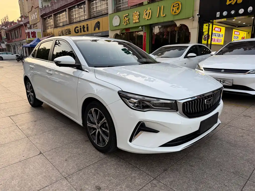 Geely Emgrand — миниатюра 3