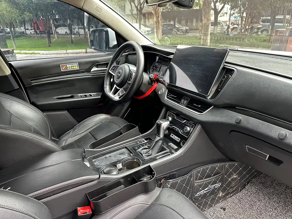 Zotye T600 Coupe — миниатюра 18