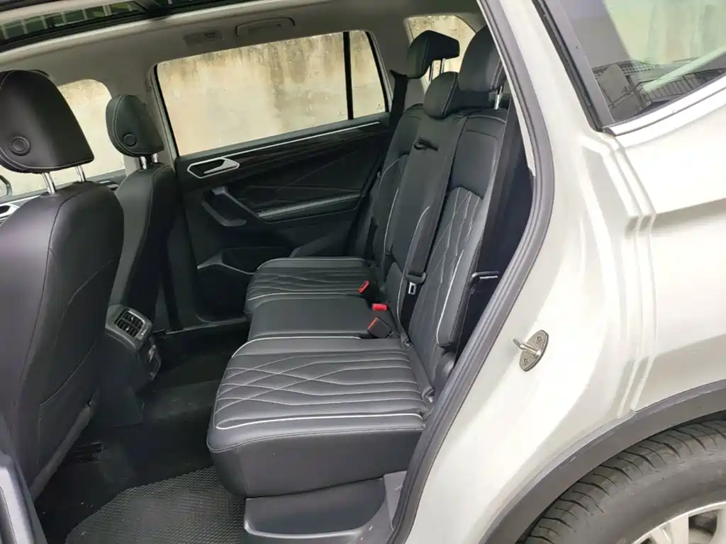 Volkswagen Tiguan L — миниатюра 17