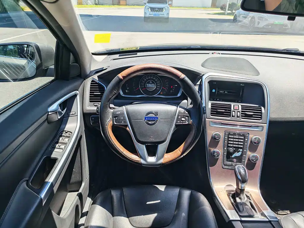 Volvo XC60 2015 T5