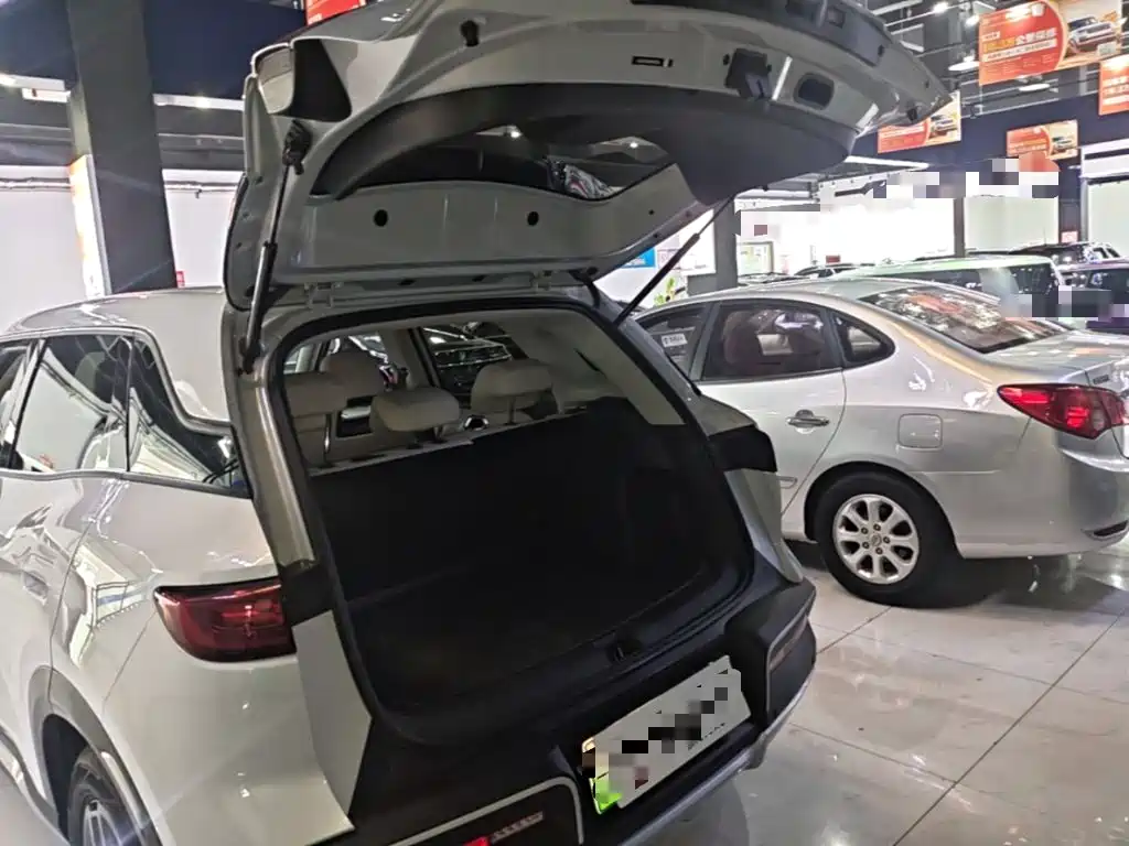 BYD Yuan UP — миниатюра 19
