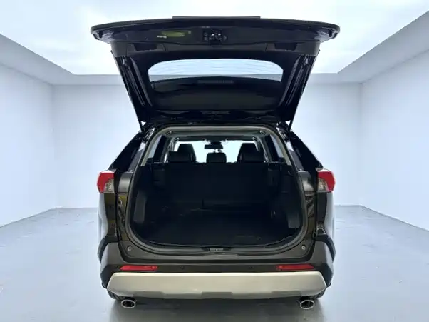 Toyota RAV4 — миниатюра 17
