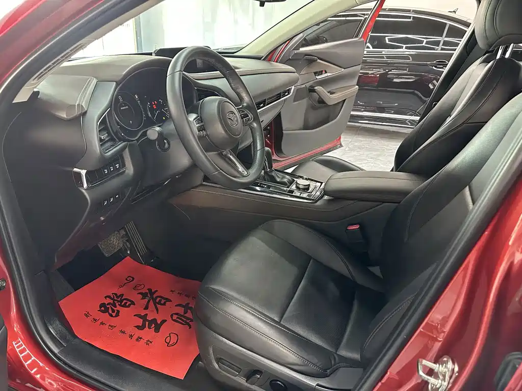 Mazda CX-30 — миниатюра 8