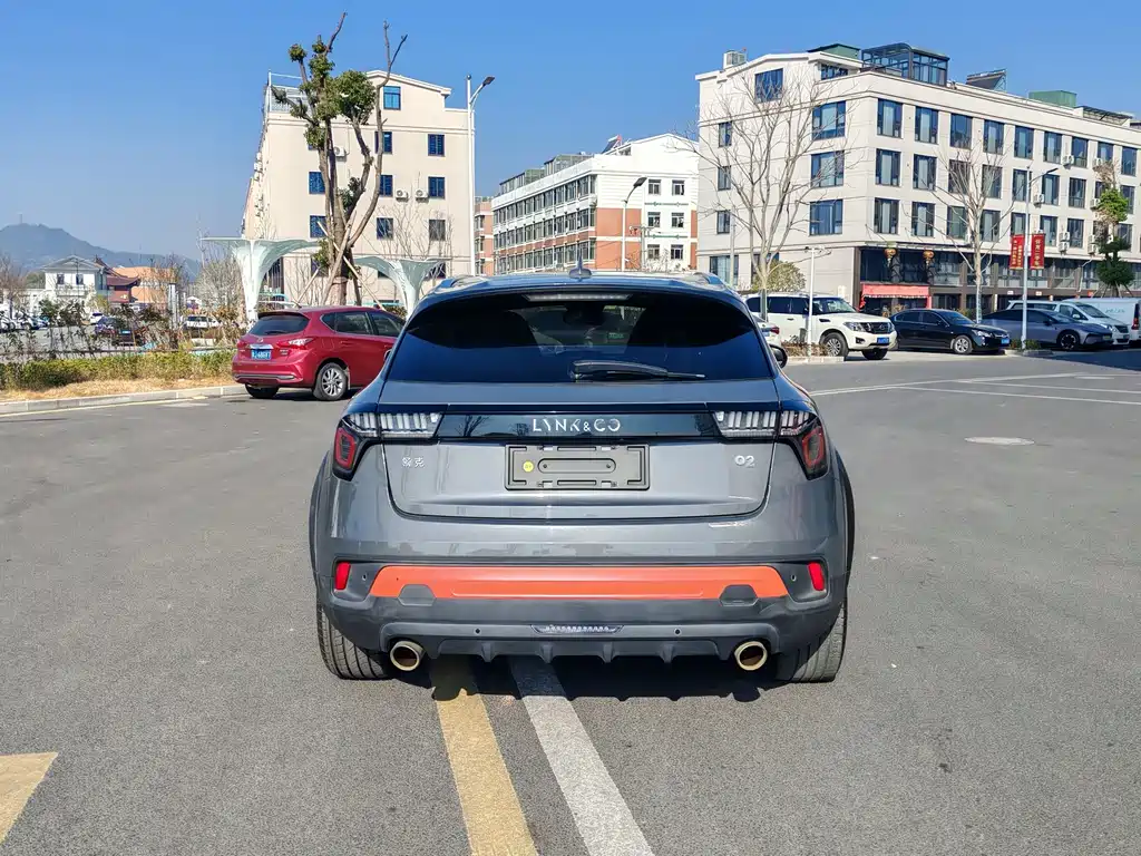 Lynk & Co 02 - фото 13