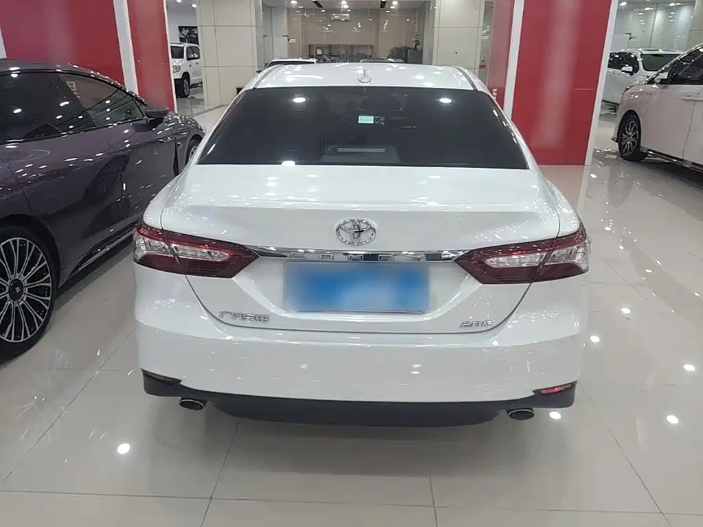 Toyota Camry — миниатюра 6