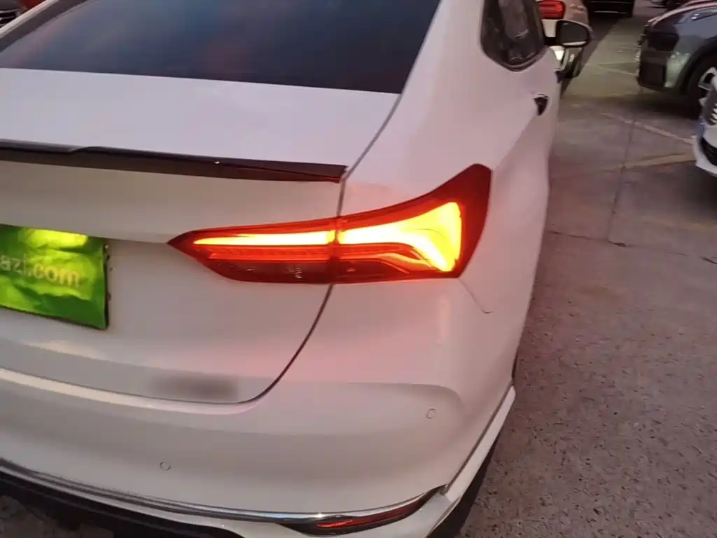 Buick Verano — миниатюра 8
