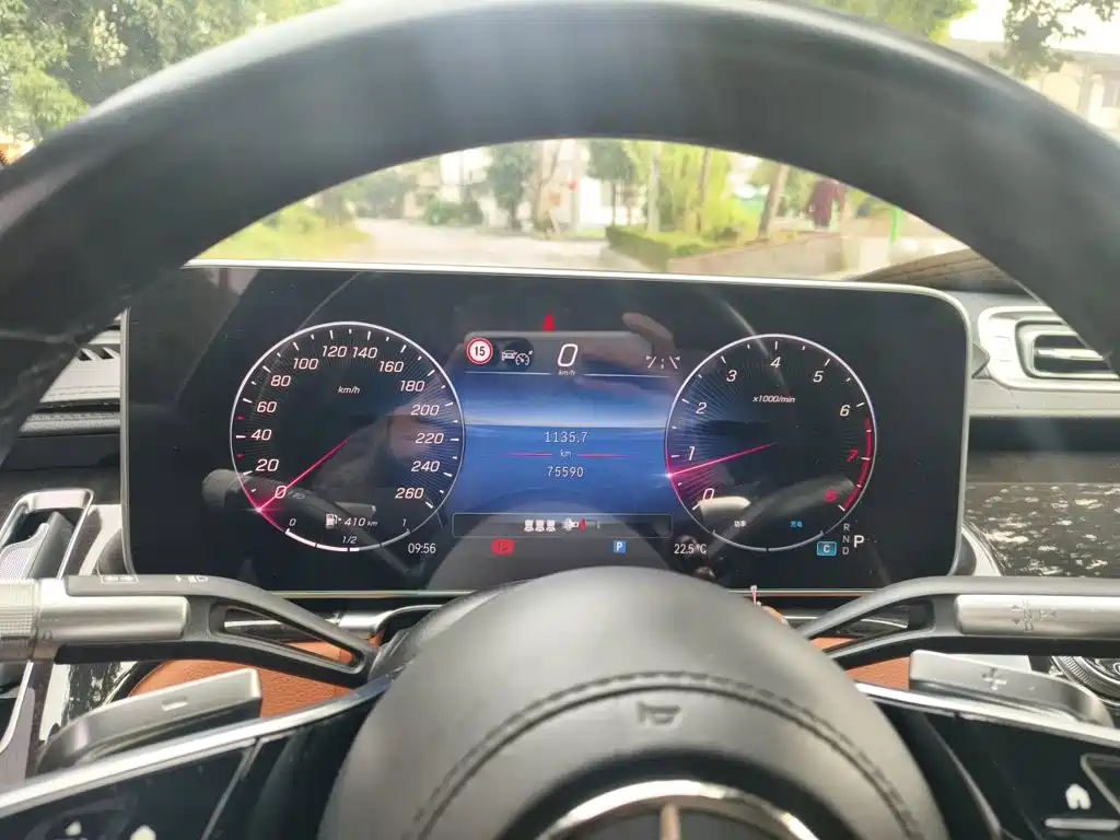 Mercedes-Benz S-Class — миниатюра 12