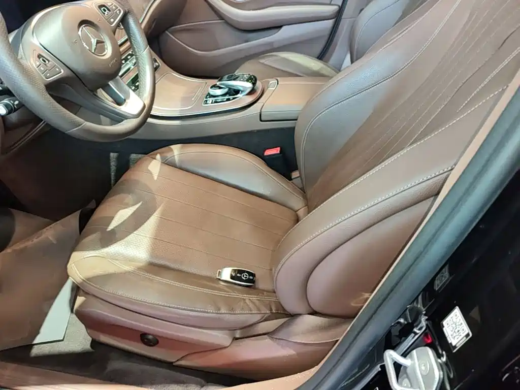 Mercedes-Benz E-Class — миниатюра 15
