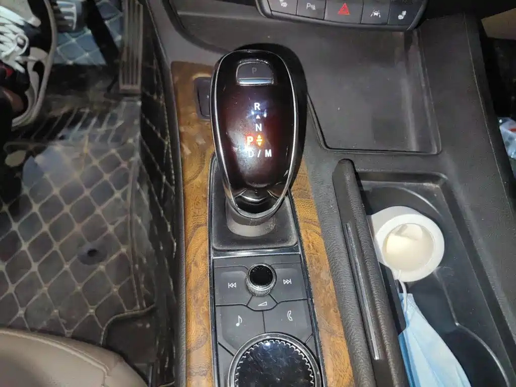 Cadillac CT5 — миниатюра 10