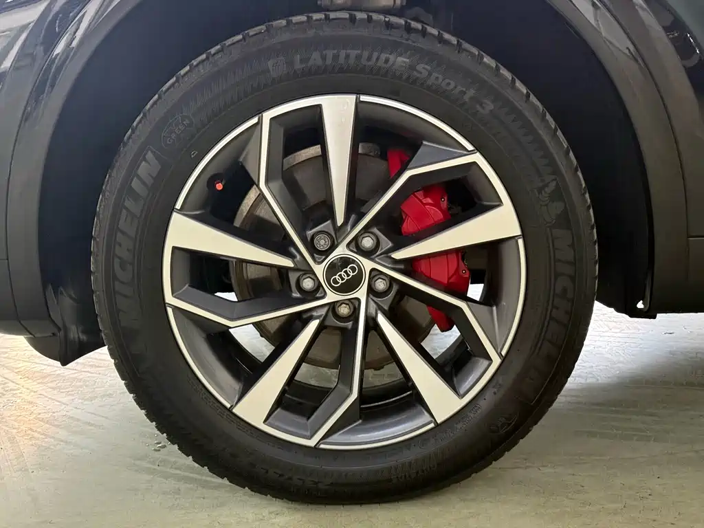 Audi Q5L — миниатюра 13