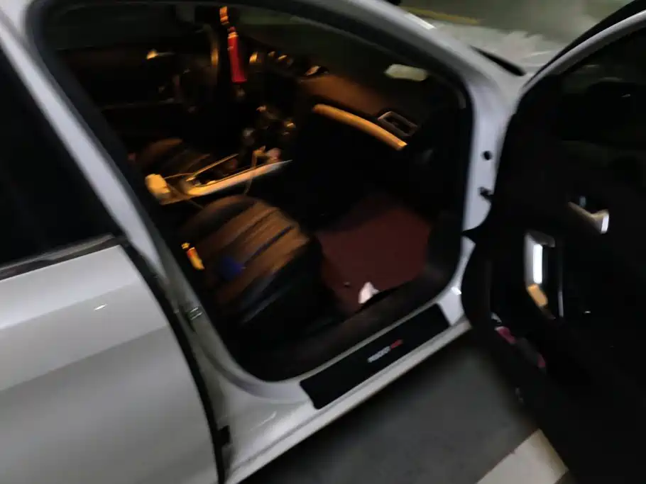 Peugeot 408 — миниатюра 8