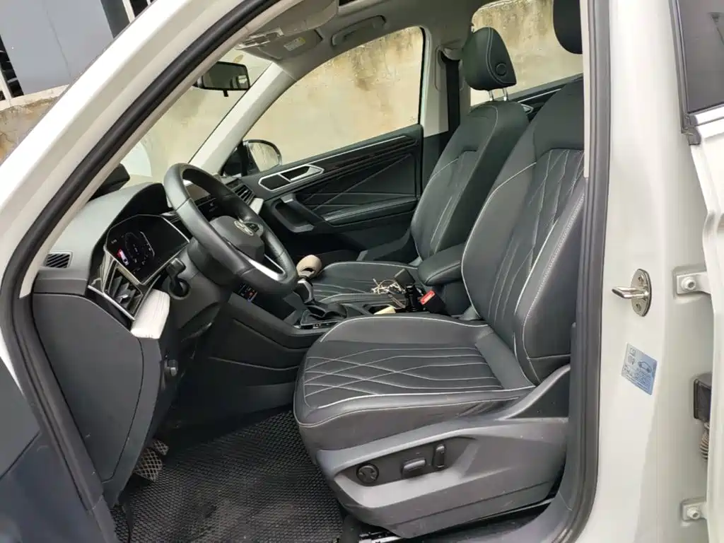 Volkswagen Tiguan L — миниатюра 15