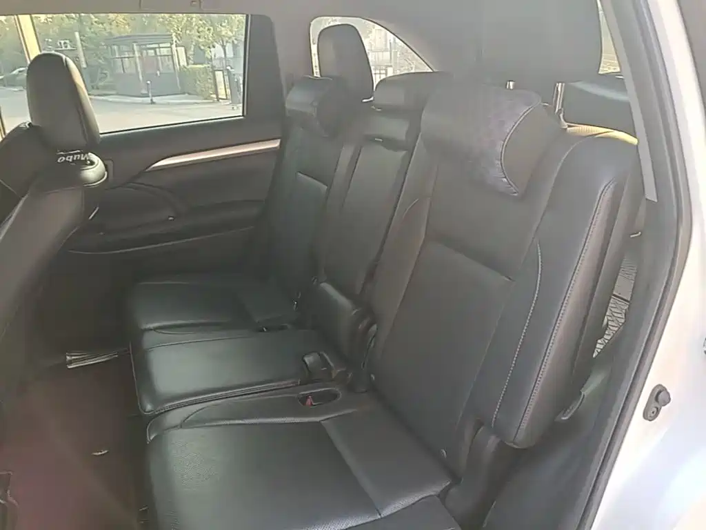 Toyota Highlander — миниатюра 13