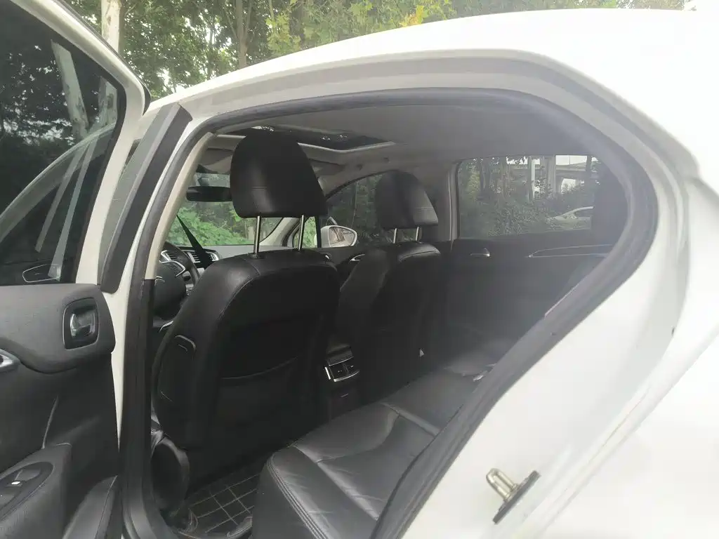 Citroen C4L — миниатюра 14