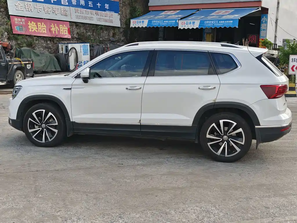 Volkswagen Tharu — миниатюра 7