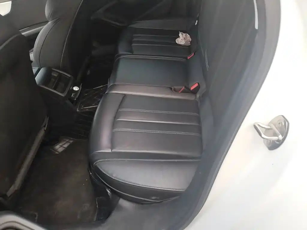 Audi A4L — миниатюра 17