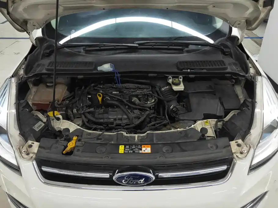 Ford Kuga — миниатюра 10