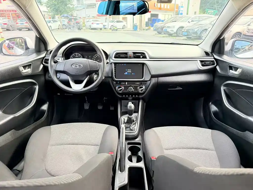 Hyundai Verna — миниатюра 6