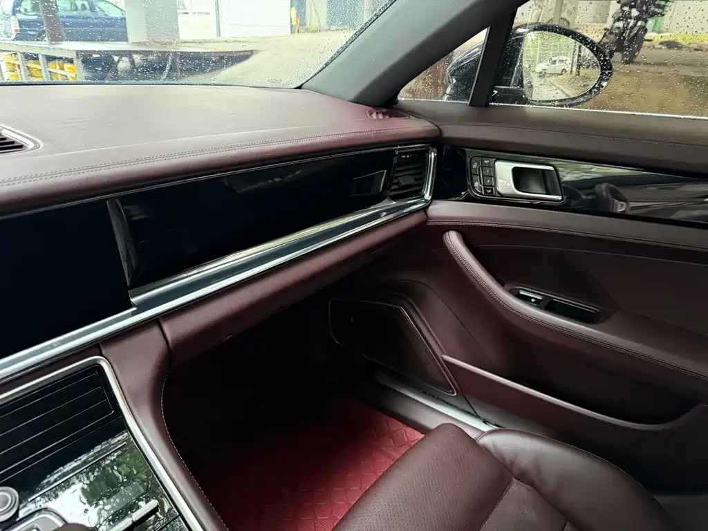 Porsche Panamera — миниатюра 6