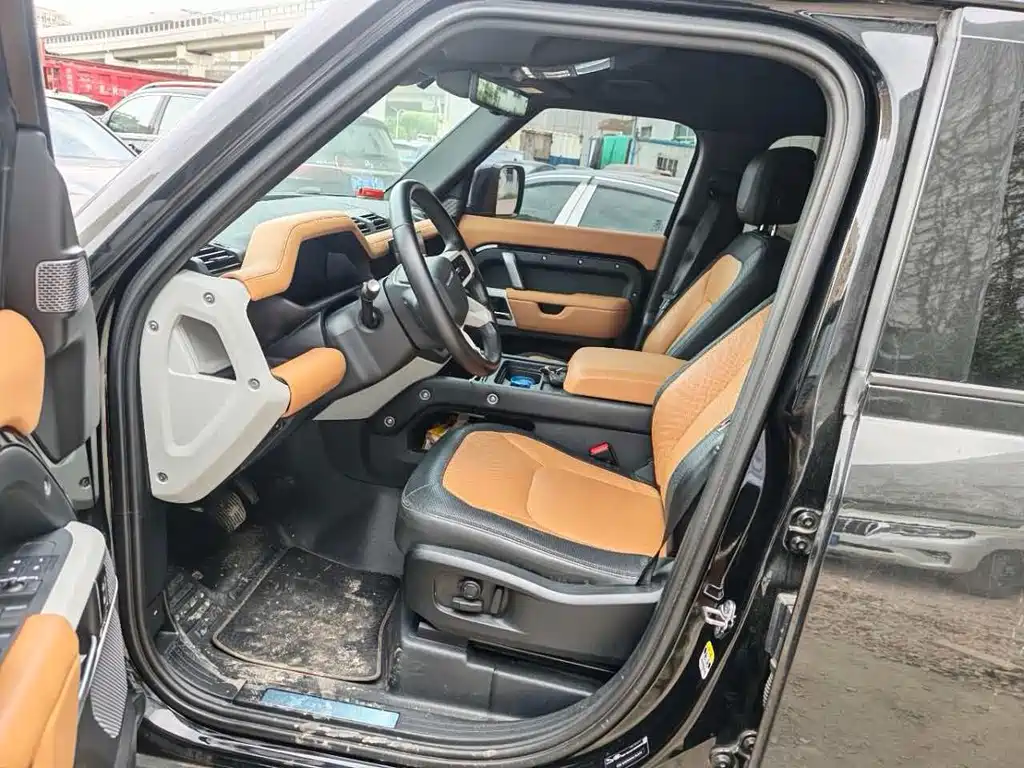 Land Rover Defender — миниатюра 2
