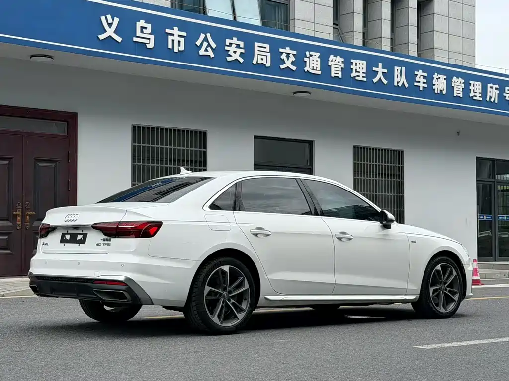 Audi A4L — миниатюра 9