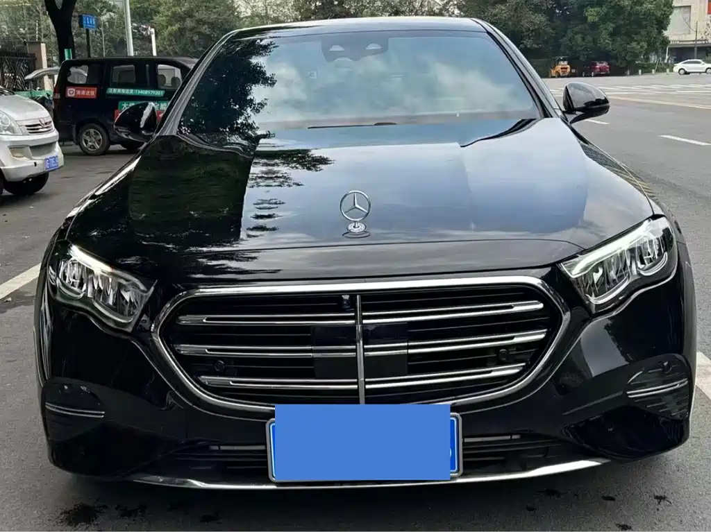 Mercedes-Benz E-Class — миниатюра 12